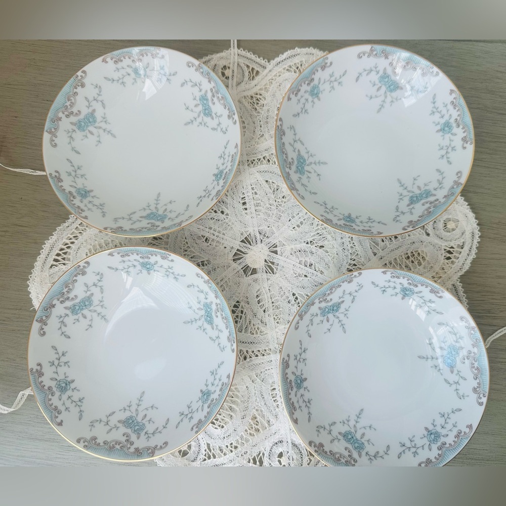 1940s-60s Imperial China W. Dalton "Seville" Porcelain White, Blue Roses Bowls
